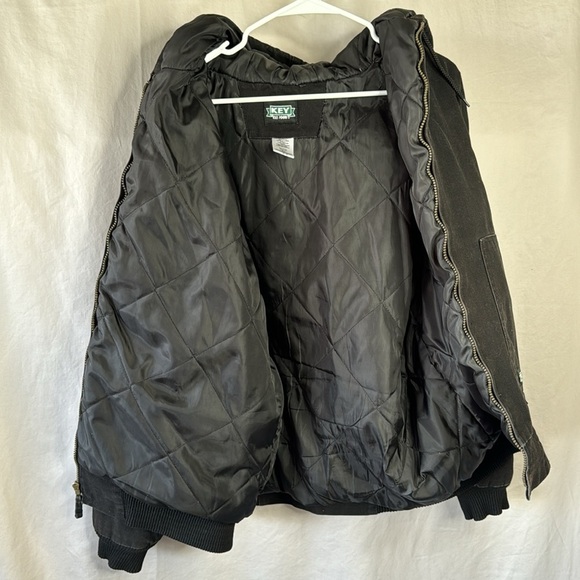 KEY Men's Insulated Hooded Duck Jacket in Black - Picture 7 of 8